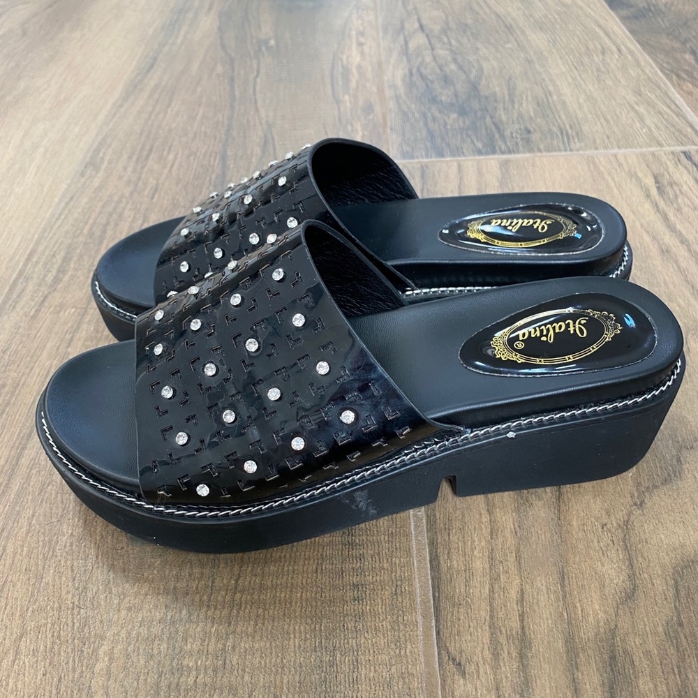 ITALINA PLATFORM SANDALS